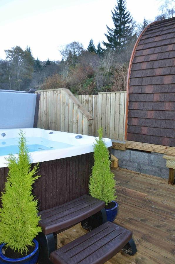 Seaview Pod And Hot Tub Villa Балачулиш Екстериор снимка